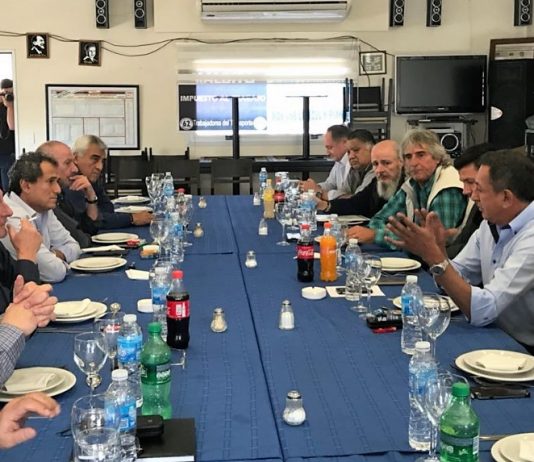 Reunión de gremios del transporte en La Fraternidad