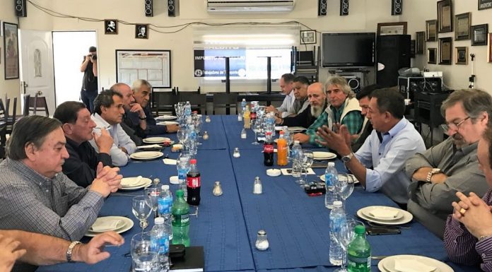 Reunión de gremios del transporte en La Fraternidad
