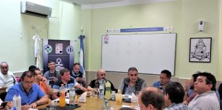 La CATT ratificó las asambleas para el martes 27 de 4 a 7 hs. Schmid con Maturano durante la reunión de Comisión Directiva de la FeMPINRA