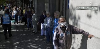 Los trabajadores del transporte quieren disponer del 100% de sus salarios